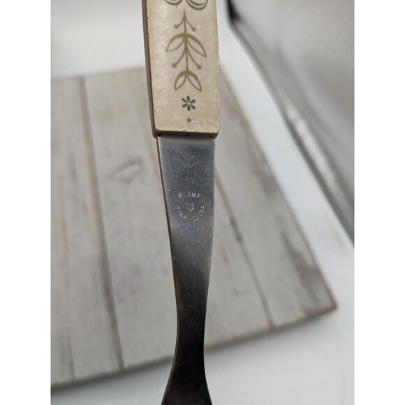 Vintage Flint Arrowhead Stainless Meat Utility Turning Fork 9 1/2" Wheat Handle - Picture 7 of 7